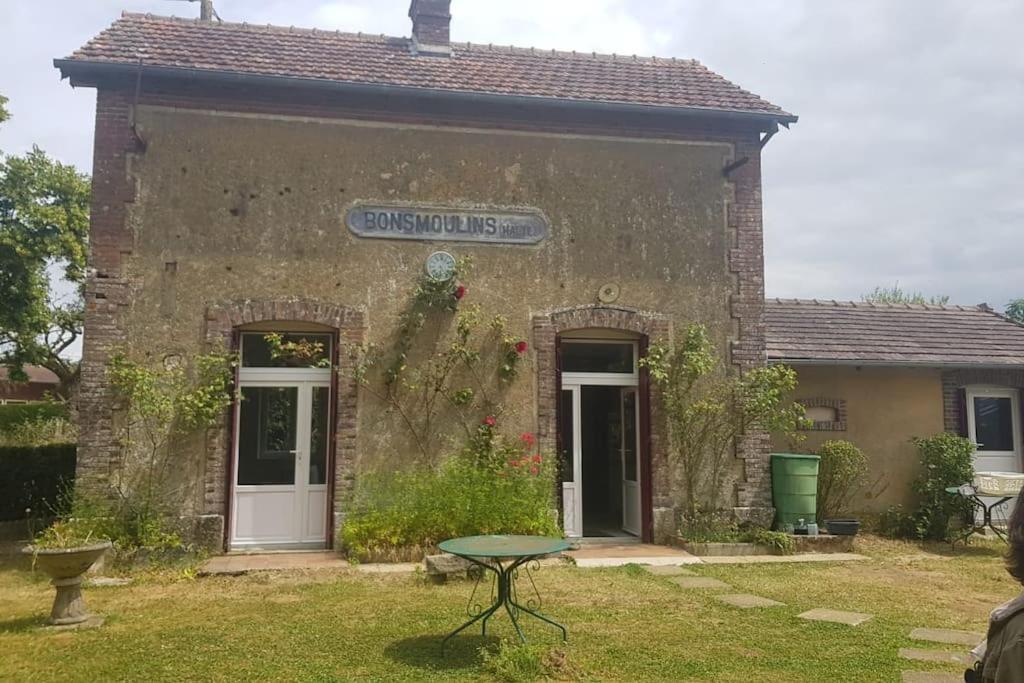 Charmante Ancienne Gare Halte Relais Bonsmoulins Ngoại thất bức ảnh